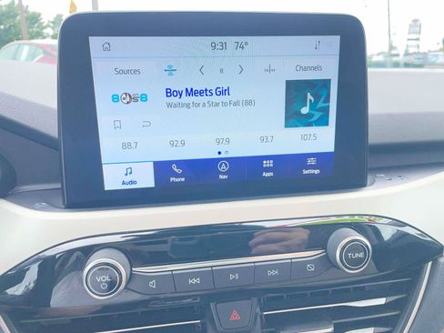 Used 2020 Ford Escape SEL FWD image 8