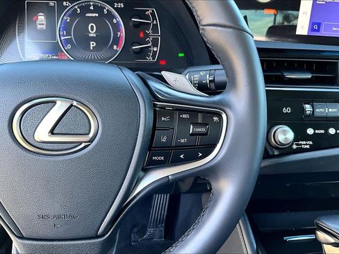 Used 2025 Lexus ES 350 image 23