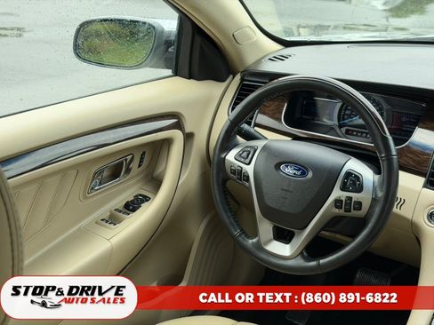 Used 2013 Ford Taurus Limited FWD image 12
