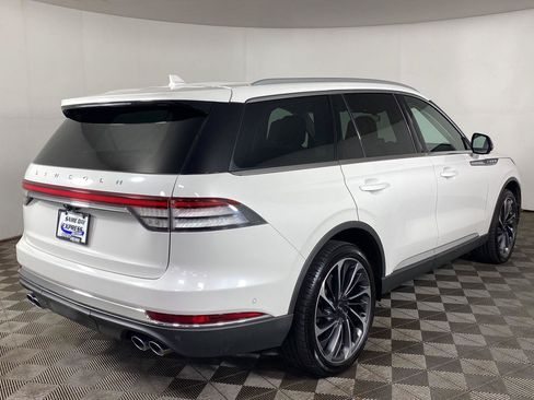 Used 2020 Lincoln Aviator Reserve w/ Equipment Group 202A AWD/4WD image 6