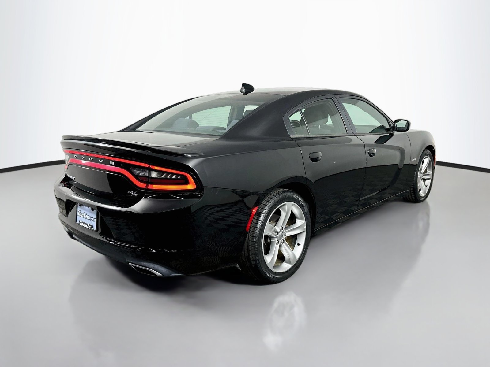 Used 2016 Dodge Charger R/T RWD image 7