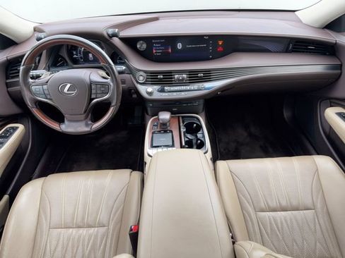 Used 2018 Lexus LS 500 w/ Interior Upgrade Package RWD image 28