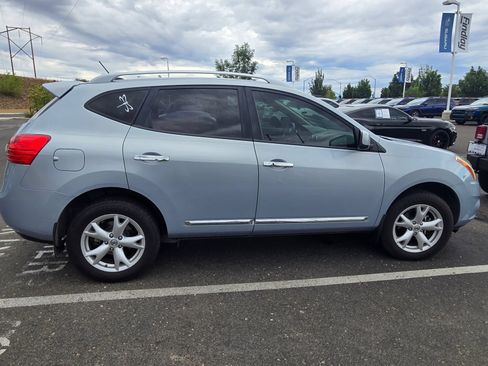 Used 2011 Nissan Rogue SV w/ Premium Pkg FWD image 6