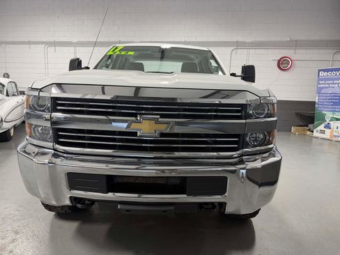 Used 2017 Chevrolet Silverado 2500 W/T image 9