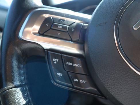 Used 2016 Ford Mustang GT RWD image 16