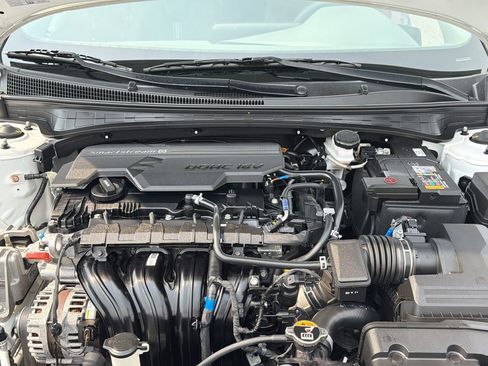 Certified 2024 Hyundai Elantra SEL FWD image 15