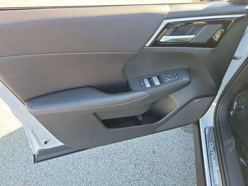 New 2026 Mitsubishi Outlander SE image 22