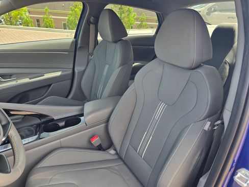 Certified 2023 Hyundai Elantra SEL w/ Convenience Package FWD image 12