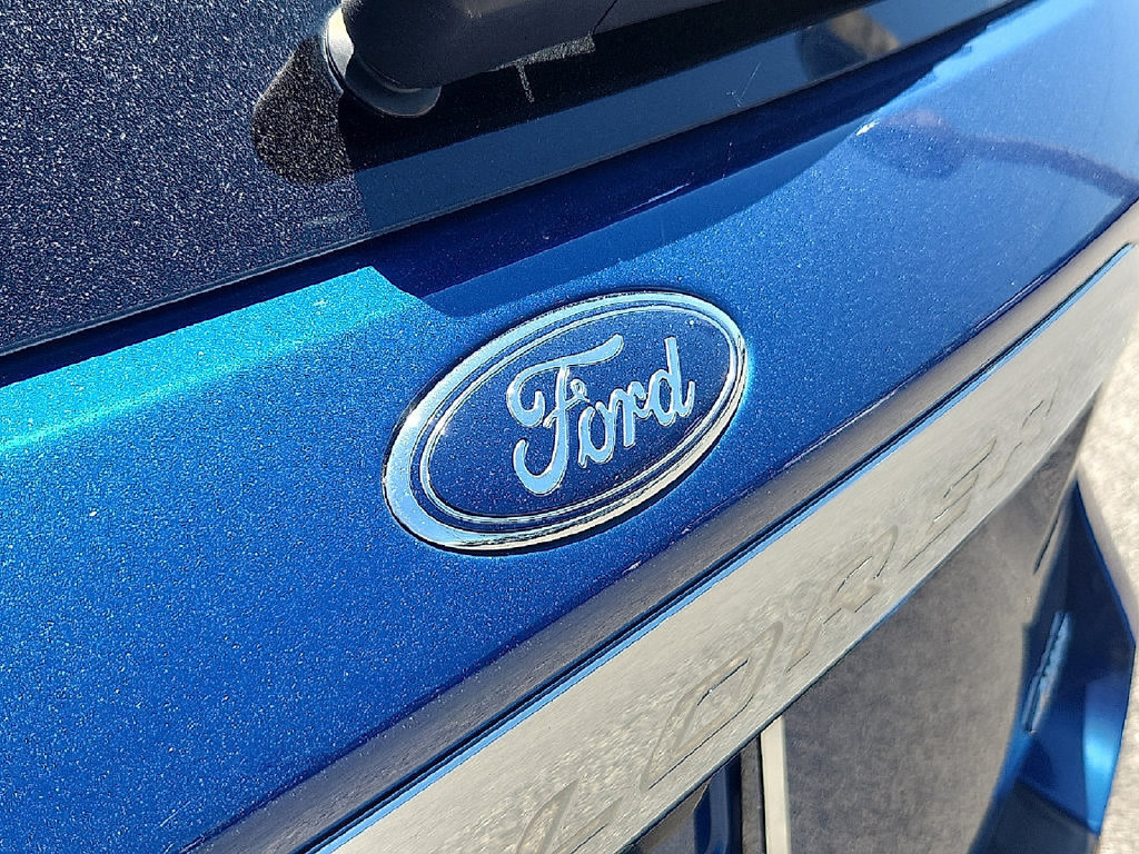 Used 2021 Ford Explorer XLT AWD/4WD image 26