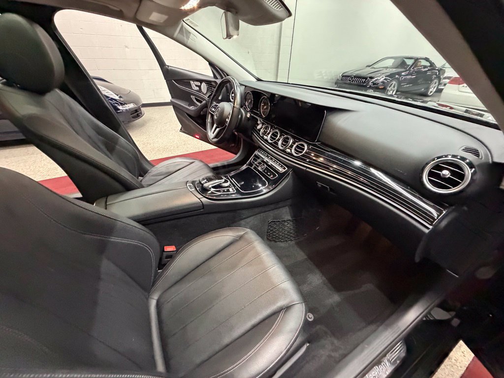 Used 2019 Mercedes-Benz E 450 4MATIC Wagon w/ Premium Package image 36