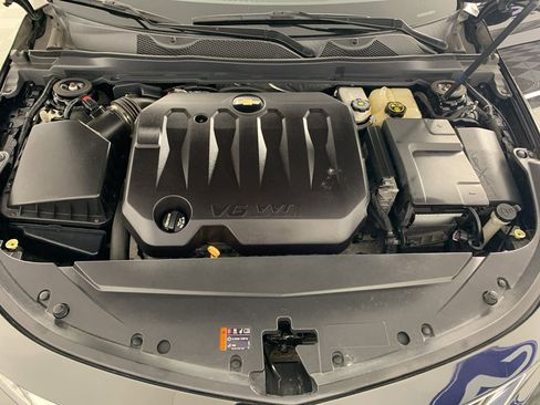 Used 2019 Chevrolet Impala Premier w/ Premier Confidence Package FWD image 11