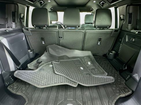 Used 2022 Land Rover Defender 110 X-Dynamic SE image 39