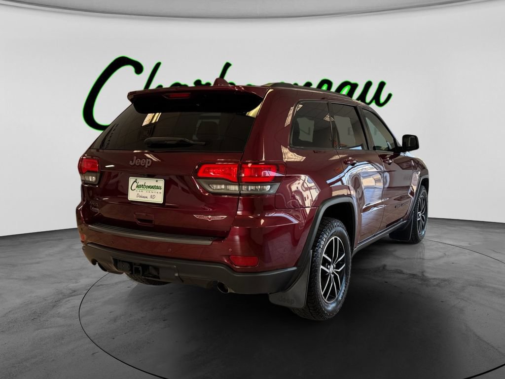 Used 2017 Jeep Grand Cherokee Trailhawk w/ Trailhawk Luxury Group AWD/4WD image 5