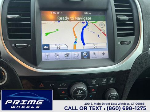 Used 2011 Chrysler 300 Limited image 14