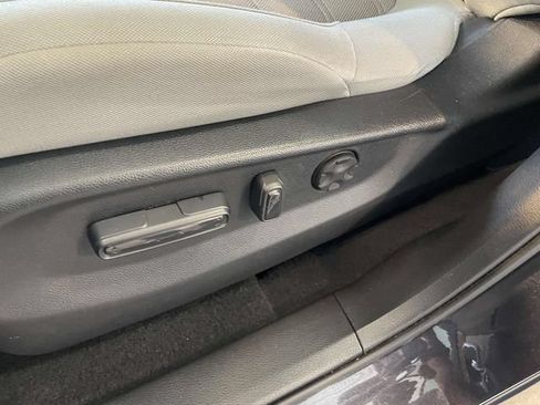 Used 2017 Honda CR-V EX image 15