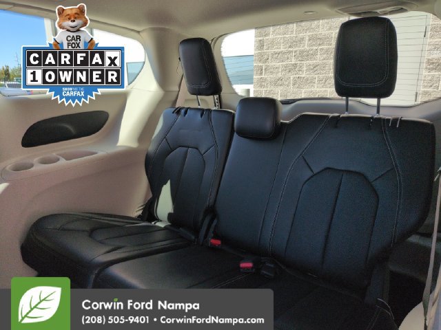 Used 2024 Chrysler Pacifica Touring-L FWD image 26