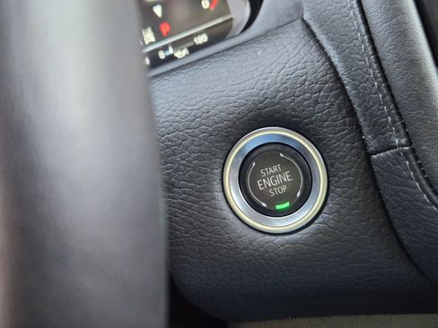 Used 2024 GMC Yukon XL Denali w/ Advanced Technology Package image 21