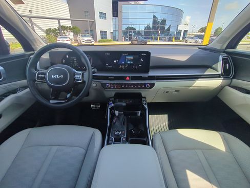 Used 2025 Kia Sorento SX AWD/4WD image 14
