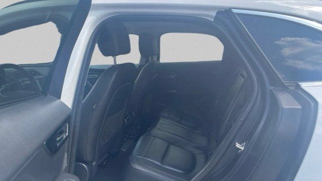 Used 2018 Jaguar F-PACE Prestige AWD/4WD image 17