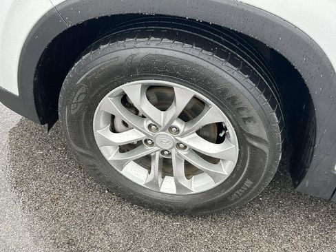 Used 2019 Hyundai Santa Fe SE AWD/4WD image 9