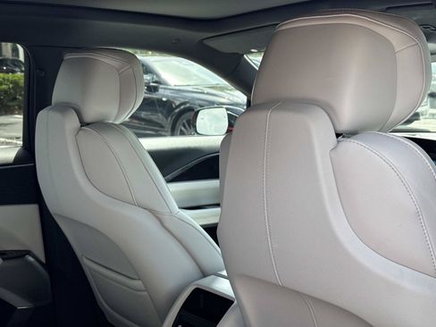 Certified 2024 Cadillac Lyriq Luxury RWD image 27