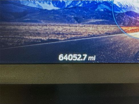 Used 2022 Ford Escape Titanium image 13