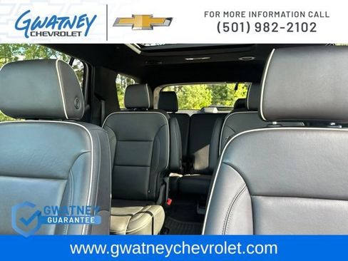 Used 2023 Chevrolet Traverse Premier w/ Redline Edition FWD image 30