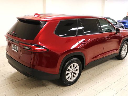 Used 2024 Toyota Grand Highlander AWD image 6