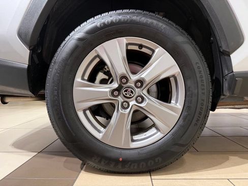 Certified 2025 Toyota RAV4 XLE AWD/4WD image 9
