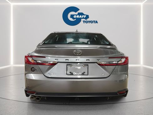 Used 2025 Toyota Camry SE FWD image 6