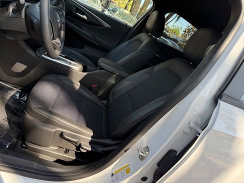 Used 2025 Buick Envista Preferred image 22