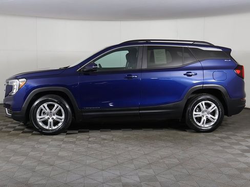 Used 2022 GMC Terrain SLE w/ Driver Convenience Package image 13