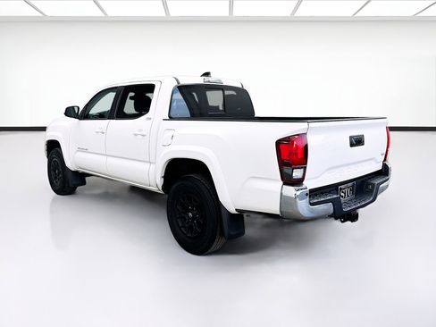 Used 2022 Toyota Tacoma SR5 RWD image 6