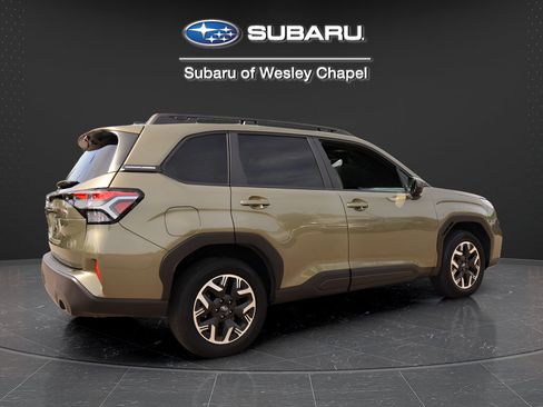 Used 2025 Subaru Forester Premium w/ Convenience Package #1 AWD/4WD image 8