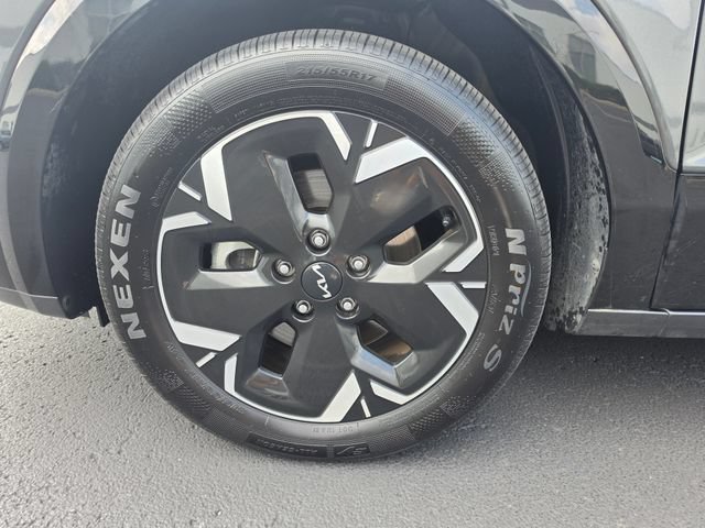 Used 2025 Kia Niro Wind w/ Wind Preserve Package FWD image 15