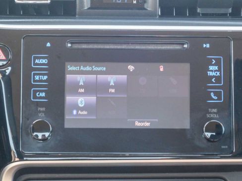 Used 2018 Toyota Corolla SE w/ Carpet Mat Package (TMS) FWD image 17