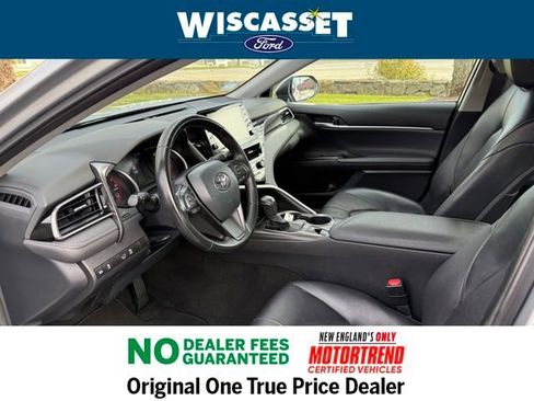 Used 2023 Toyota Camry XSE image 4