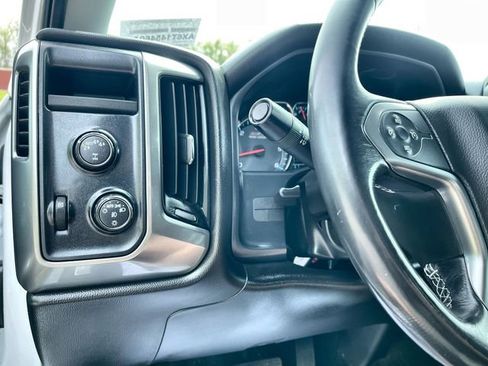 Certified 2018 Chevrolet Silverado 1500 LT w/ Redline Edition AWD/4WD image 17