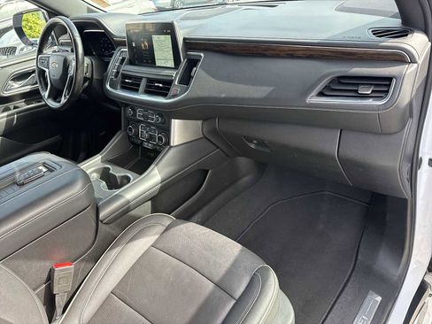 Used 2022 Chevrolet Suburban Premier AWD/4WD image 29