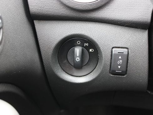 Used 2013 Ford Fiesta SE image 21