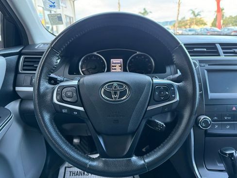 Used 2017 Toyota Camry SE image 11