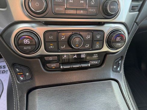 Used 2019 Chevrolet Suburban Premier image 30