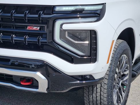 New 2026 Chevrolet Suburban Z71 w/ Comfort Package image 6