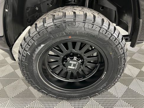 Used 2024 RAM 2500 Big Horn w/ Bed Utility Group image 11