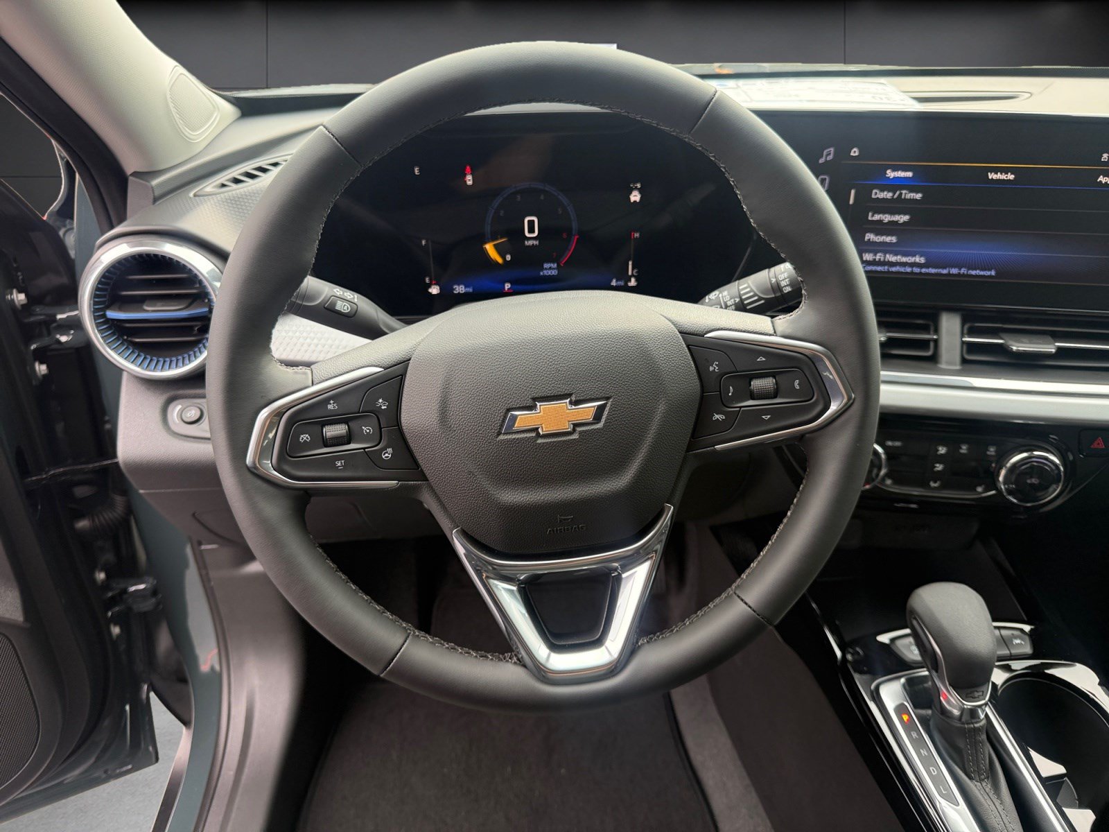 New 2026 Chevrolet Trax LT w/ LT Convenience Package FWD image 23
