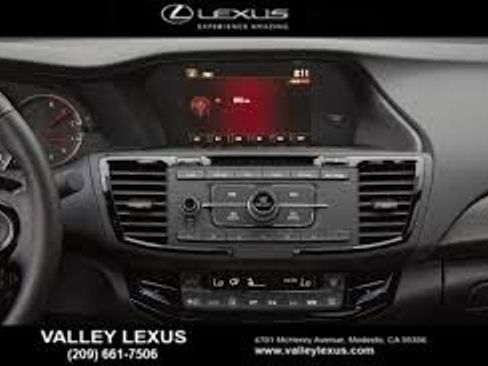 Used 2016 Honda Accord Sport image 8