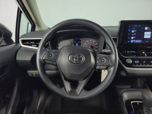 Used 2025 Toyota Corolla LE FWD image 21