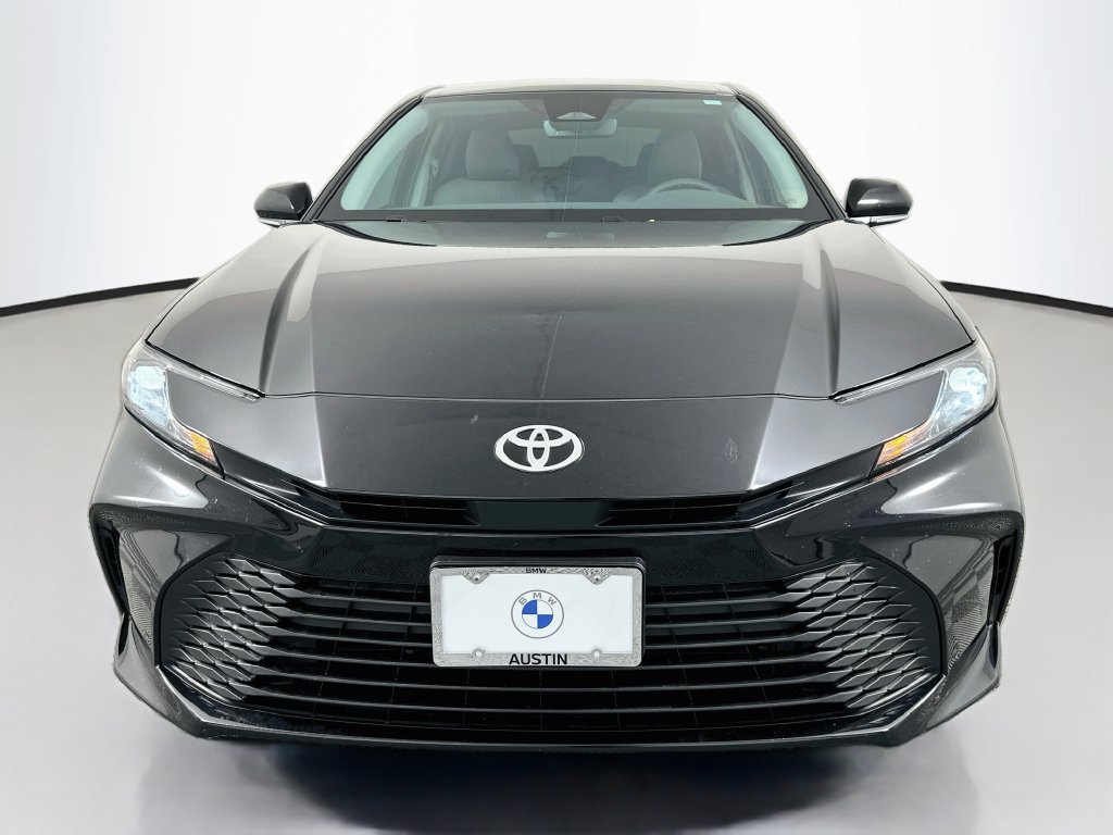 Used 2025 Toyota Camry LE w/ Convenience Package FWD image 2