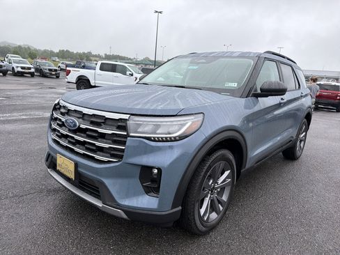 New 2026 Ford Explorer Active w/ Active Comfort Package AWD/4WD image 10