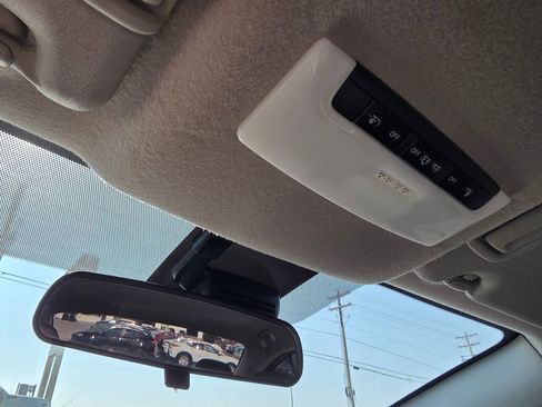 Used 2021 Nissan Versa SV image 19